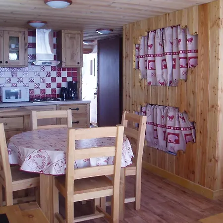 Les Lauzes Holiday home